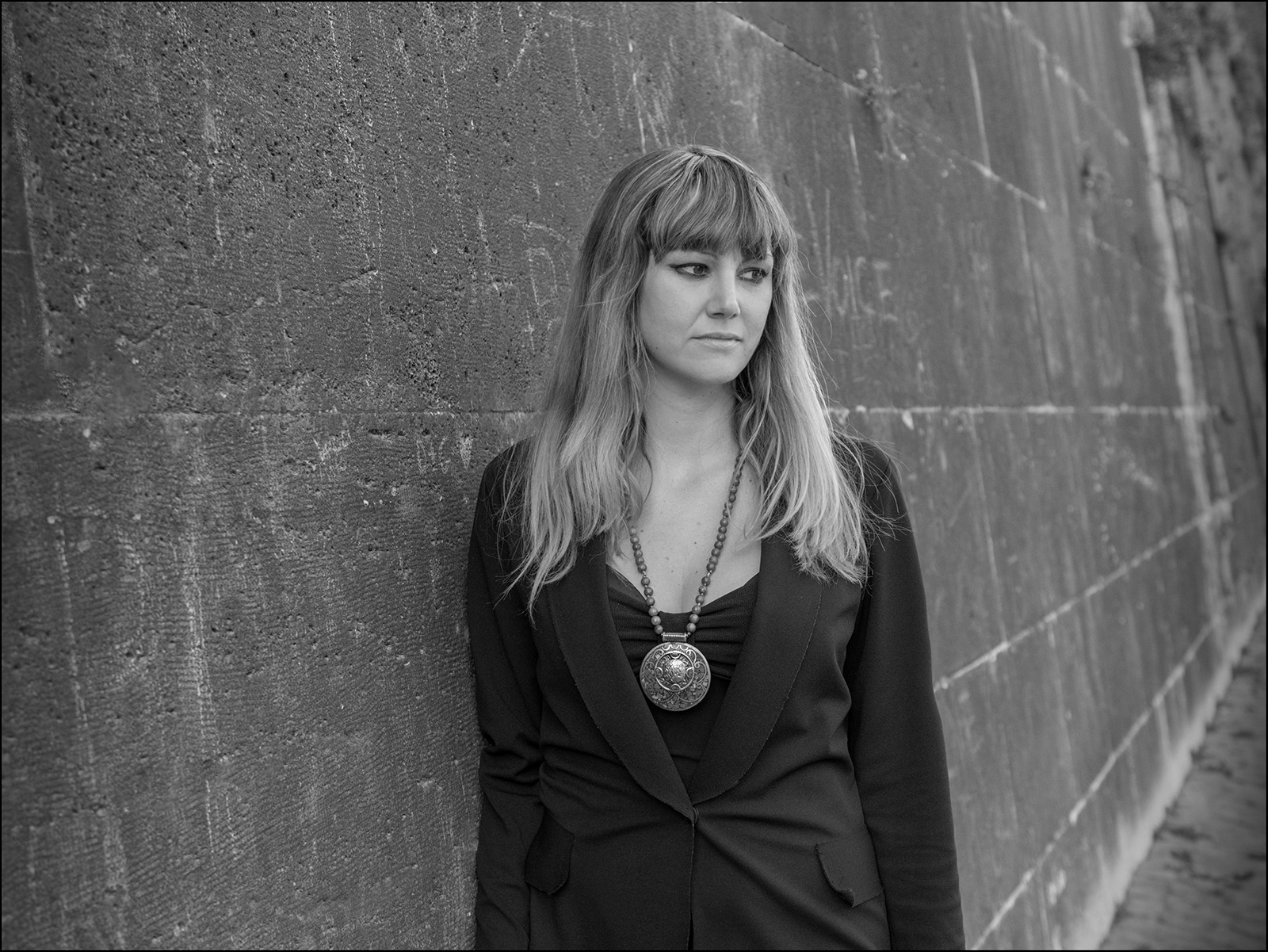 Sul presente una croce – Ilaria Palomba